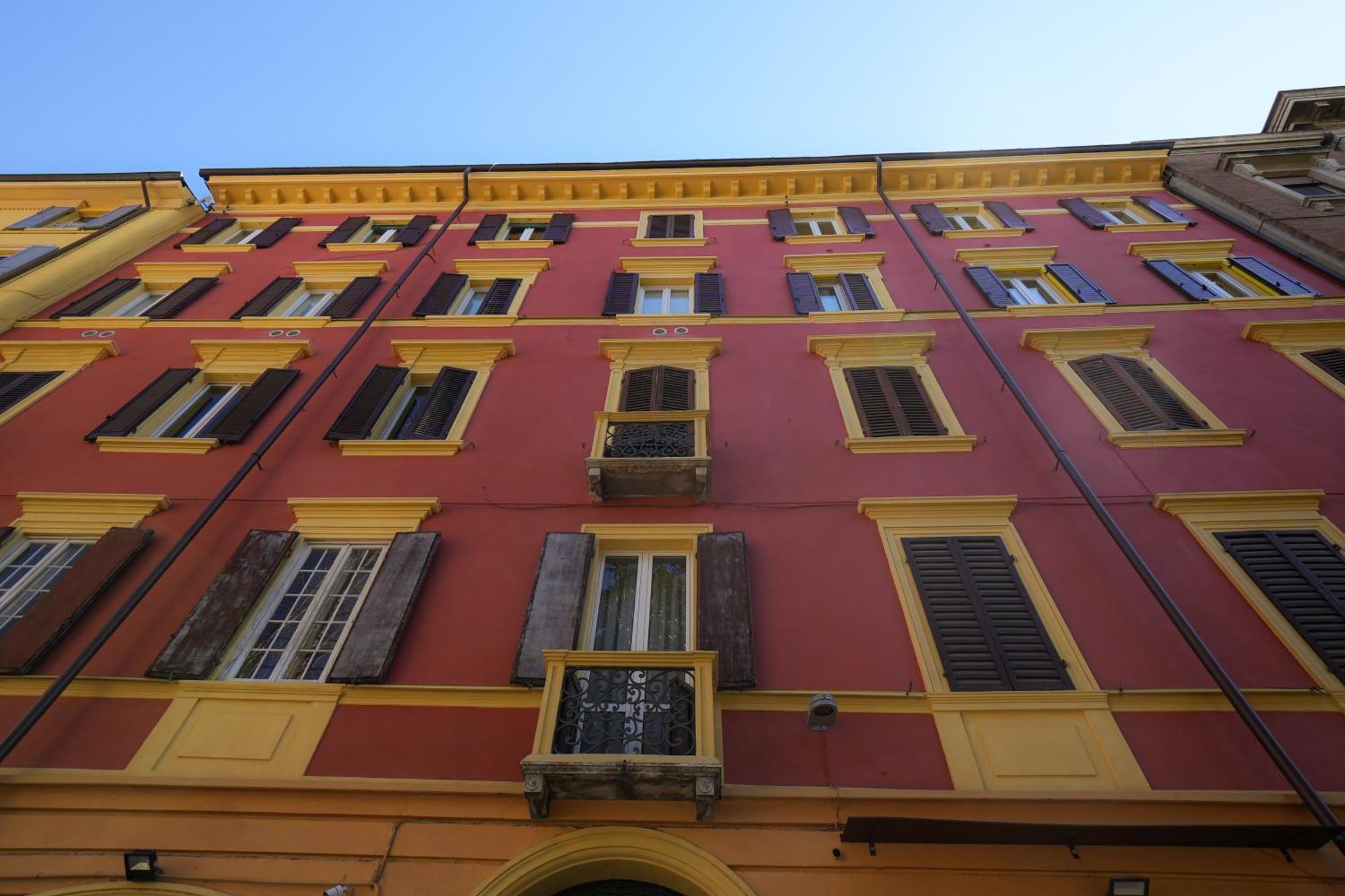 Mazzini'S Rooms Modena Exterior photo